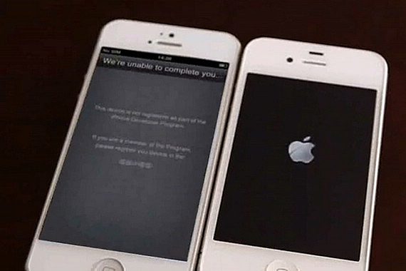 Apple iPhone 5 Boot Up Video